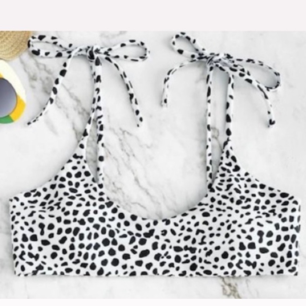 ✨3/$25✨Black & White Zaful Bikini Top